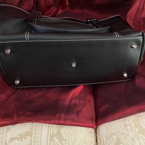 Mia Tui Travel Tote from London - Picture 8 of 17